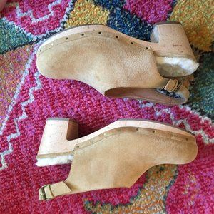 Madewell 8.5 Tan Suede leather clogs w/ Sheep skin